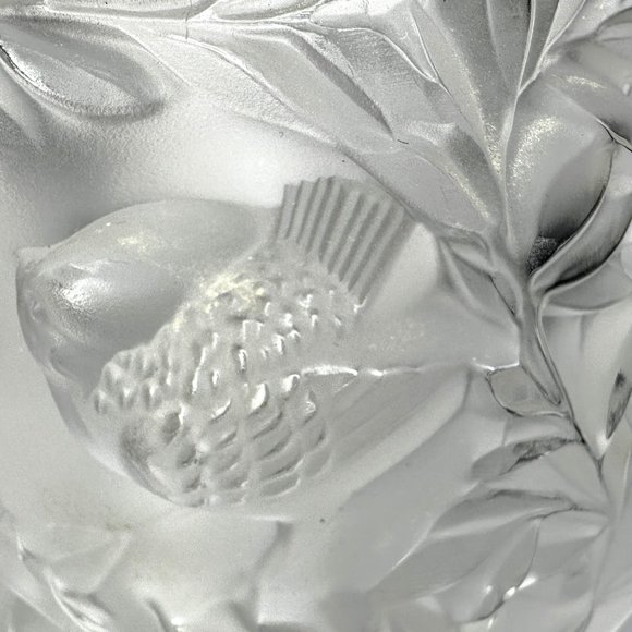 Lalique Crystal Bagatelle Vase etched hallmark 7" x 5" Mint - Picture 6 of 9